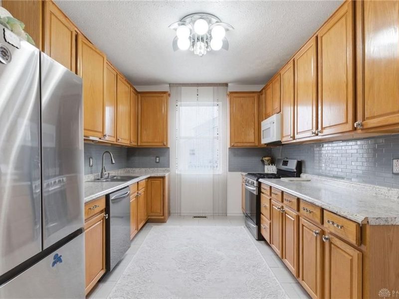 6941 Greeley Avenue, Huber Heights, OH 45424 Photo 7