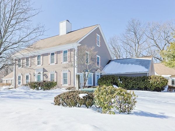 17 Quisset Brook, Unit 17, Milton, MA 02186