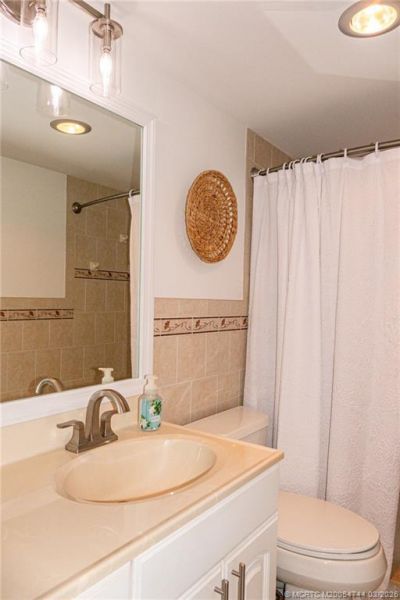 3482 NE Causeway Boulevard, Unit 2-203, Jensen Beach, FL 34957 Photo