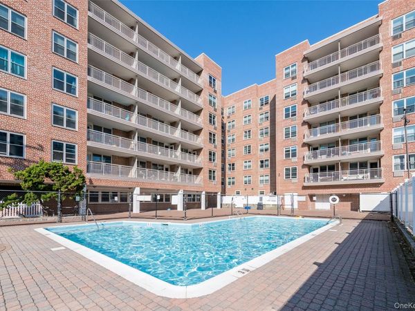 410 E Broadway E, Unit 5R, Long Beach, NY 11561