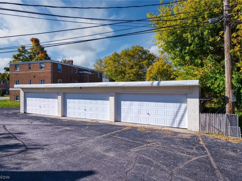 1673 Southbend Circle , Unit 2, Rocky River, OH 44116 Photo 14