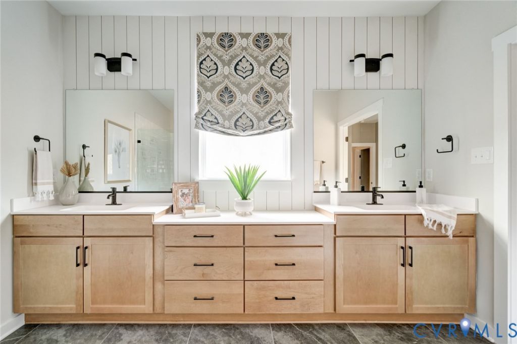 00 Canoe Pointe Loop Moseley, VA 23120