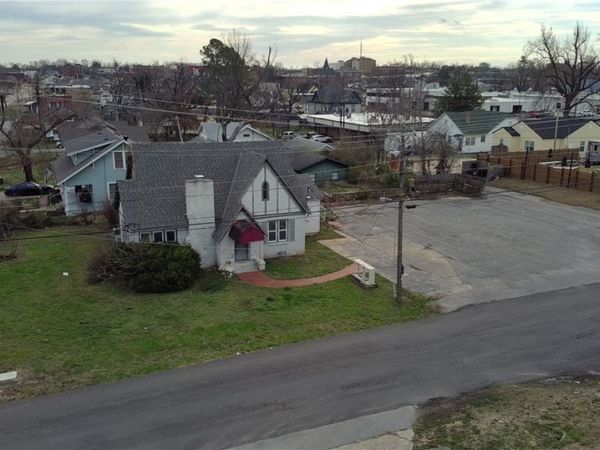 121 N 7th Street , Rogers, AR 72756