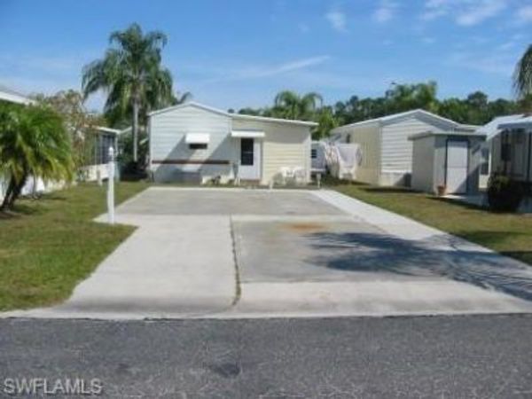 6 Fountain View BLVD, NORTH FORT MYERS, FL 33903