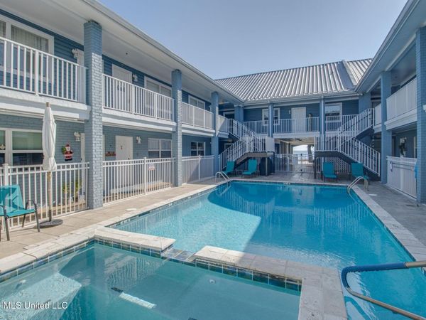 1282 Beach Boulevard, Biloxi, MS 39530