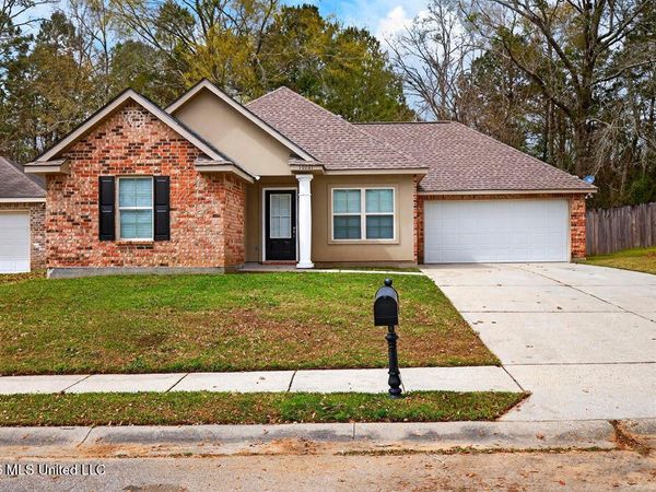 10261 English Manor Drive, Gulfport, MS 39503