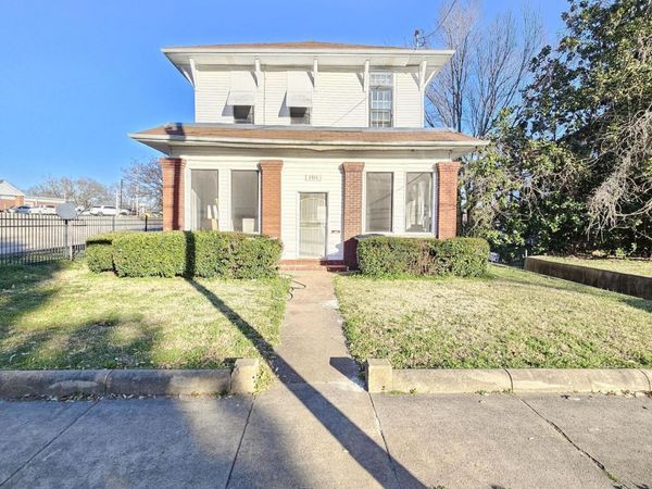 1711 Cherry Street, Vicksburg, MS 39180