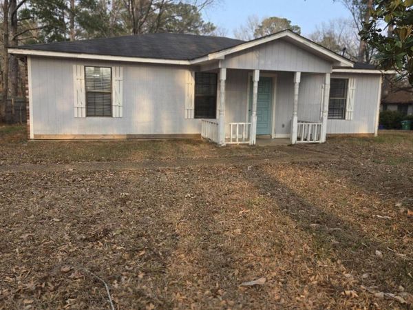 1056 Lake Dockery Road, Byram, MS 39272