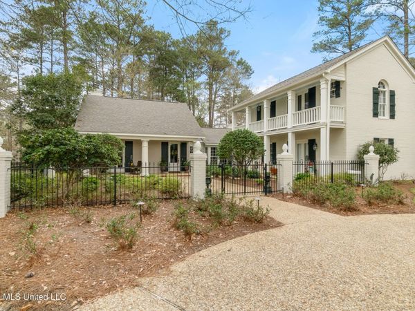 100 W Canebrake Boulevard, Hattiesburg, MS 39402