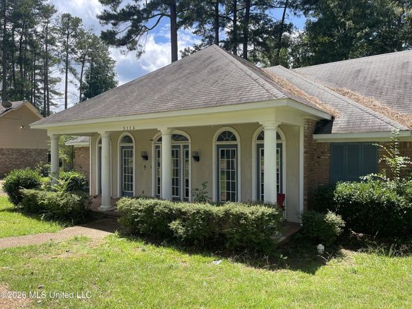 5114 Brookleigh Drive, Byram, MS 39272