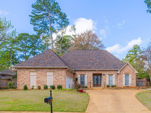 626 Wendover Drive, Ridgeland, MS 39157