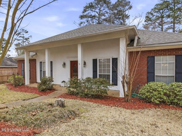 180 Woodlands Cove, Brandon, MS 39047