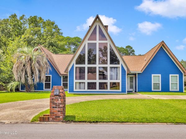 3407 Parliament Drive, Ocean Springs, MS 39564