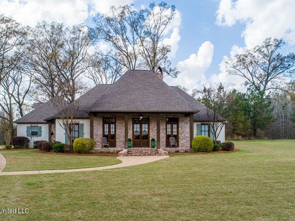 47 Tara Drive, Natchez, MS 39120