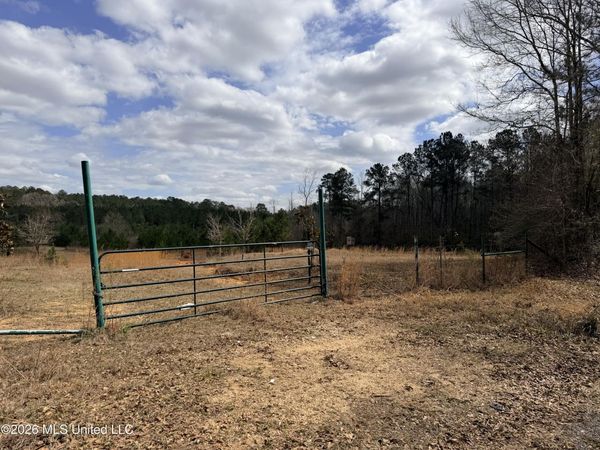 01 Gibson Road, McComb, MS 39648