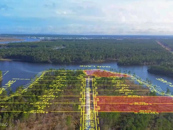 13050 Enciente Point Drive, Kiln, MS 39556