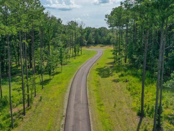 Springwood Trail, Flora, MS 39071