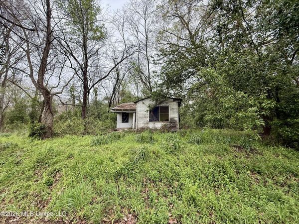 486 W Stiers Lane, Natchez, MS 39120