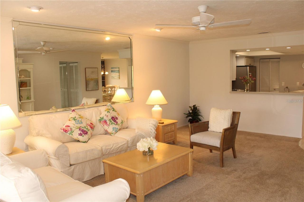 6472 Seagull Drive , Unit 306, Bradenton, FL 34210 Photo