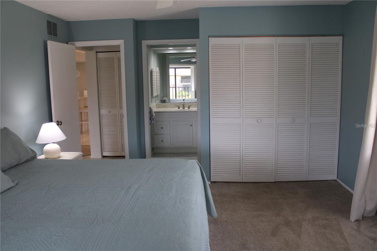 6472 Seagull Drive , Unit 306, Bradenton, FL 34210 Photo