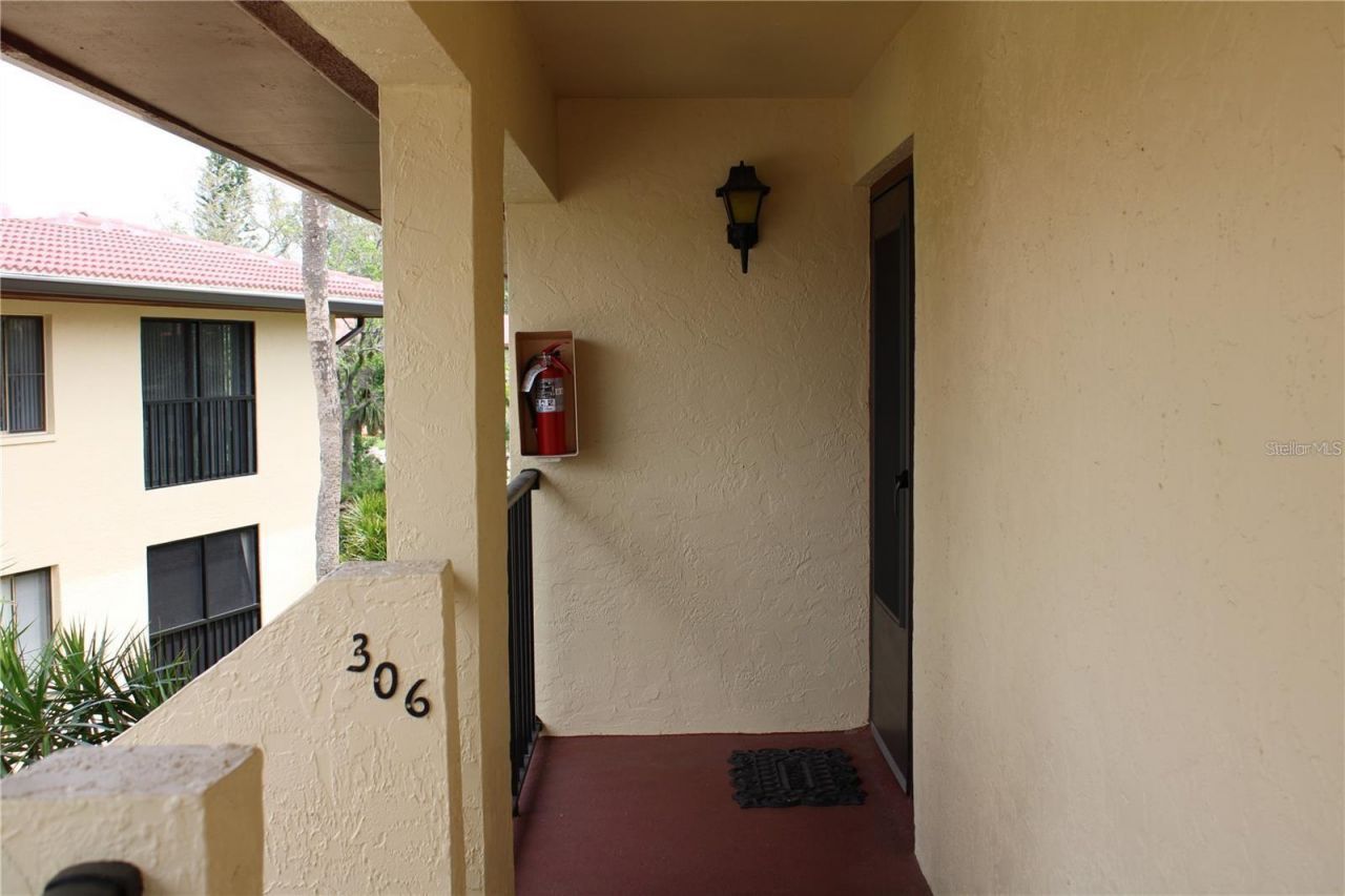 6472 Seagull Drive , Unit 306, Bradenton, FL 34210 Photo
