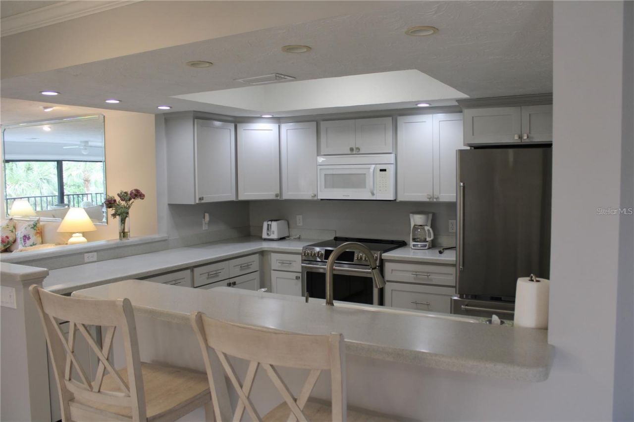 6472 Seagull Drive , Unit 306, Bradenton, FL 34210 Photo