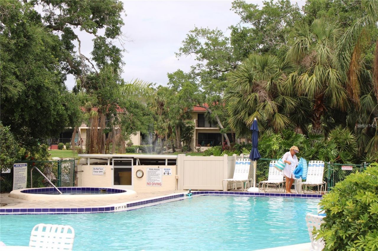 6472 Seagull Drive , Unit 306, Bradenton, FL 34210 Photo