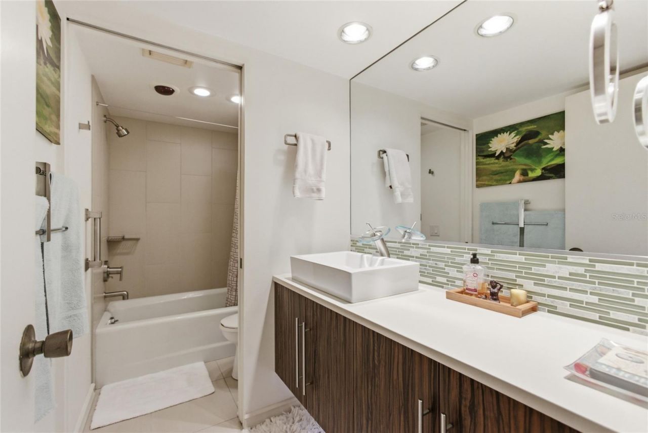 5757 Gulf Of Mexico Drive, Unit 115, Longboat Key, FL 34228 Photo