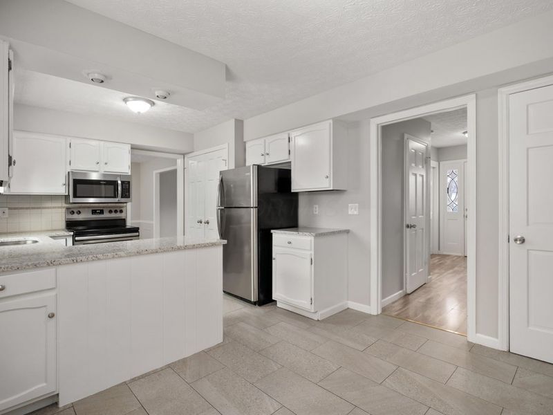 7641 Old Foxe Court , Columbus, OH 43235 Photo 14