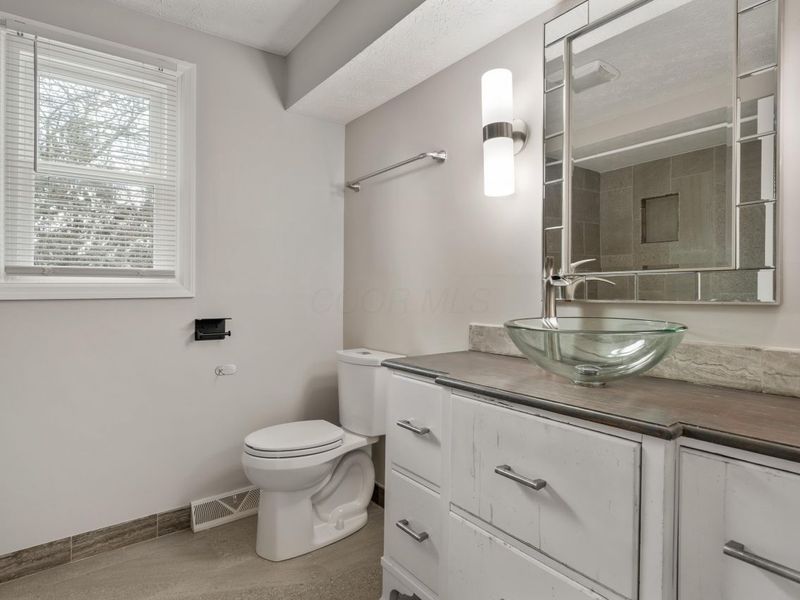 7641 Old Foxe Court , Columbus, OH 43235 Photo 31