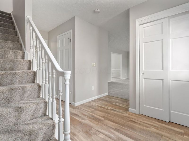 7641 Old Foxe Court , Columbus, OH 43235 Photo 5