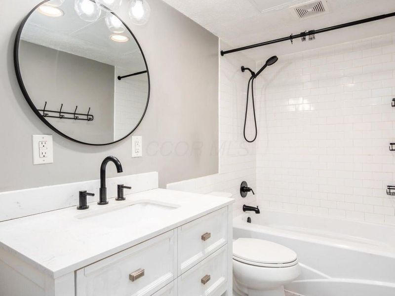 625 Country Club Drive, Unit A8, Newark, OH 43055 Photo 16