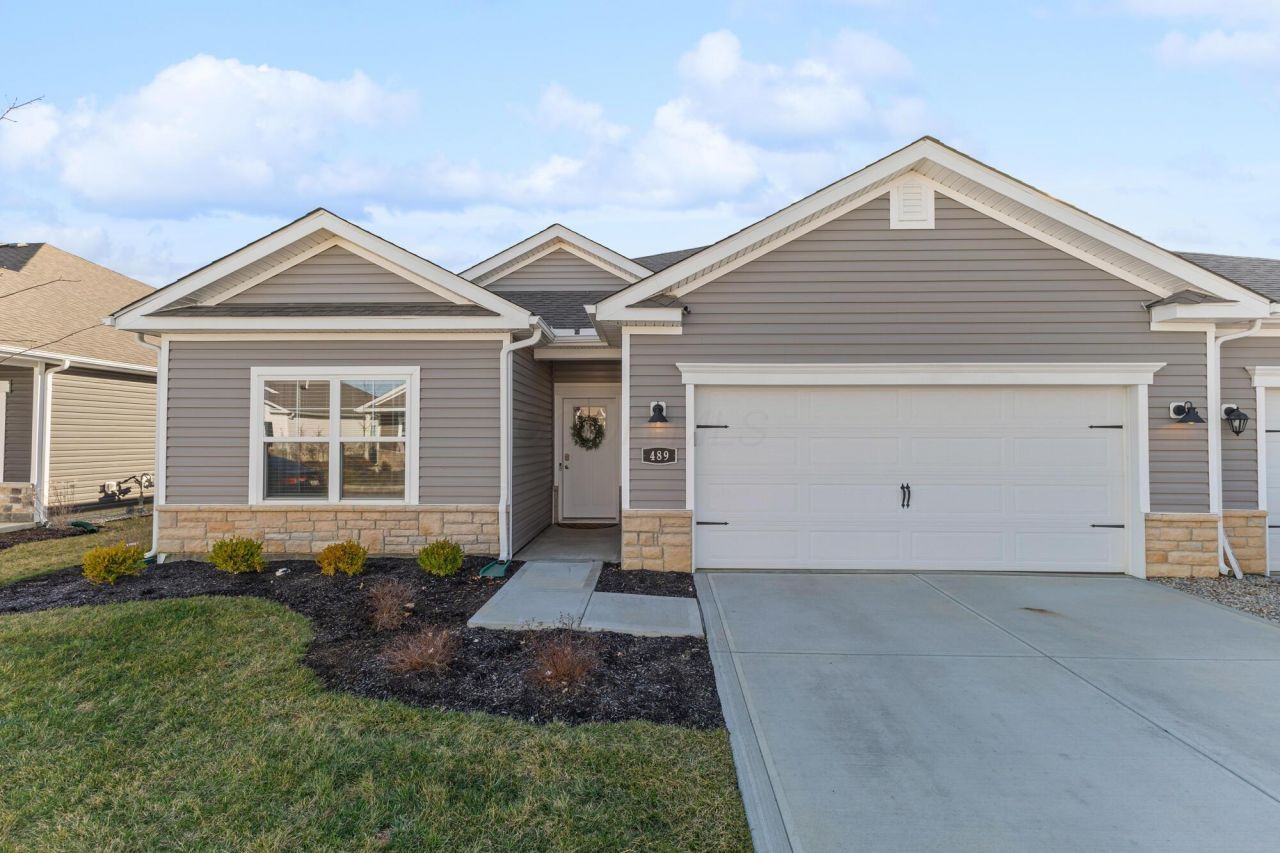 489 Helena Drive , Plain City, OH 43064 Main Photo