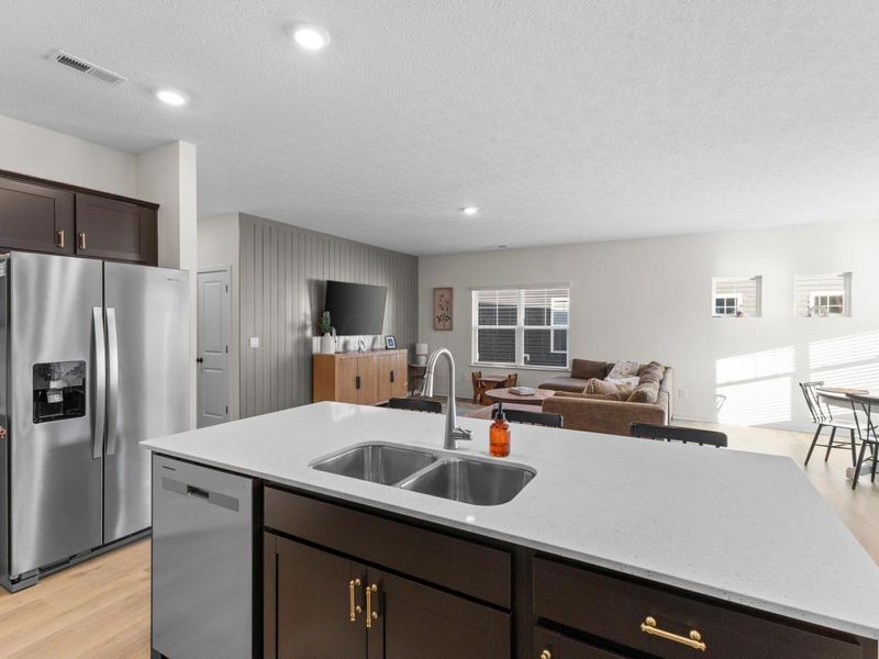 489 Helena Drive, Plain City, OH 43064 Photo 12