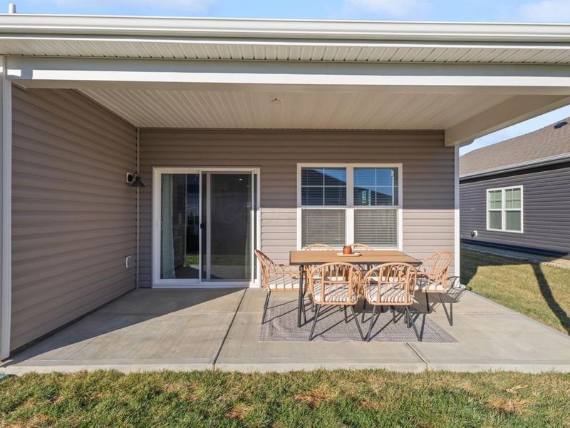 489 Helena Drive, Plain City, OH 43064 Photo 2