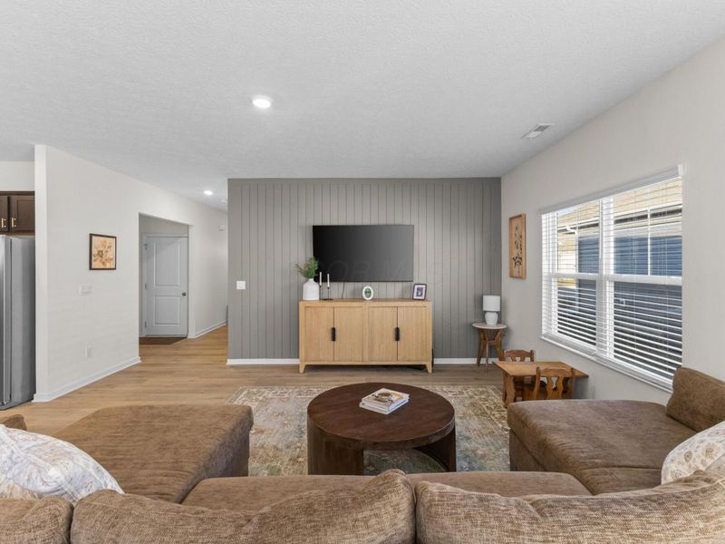 489 Helena Drive, Plain City, OH 43064 Photo 6