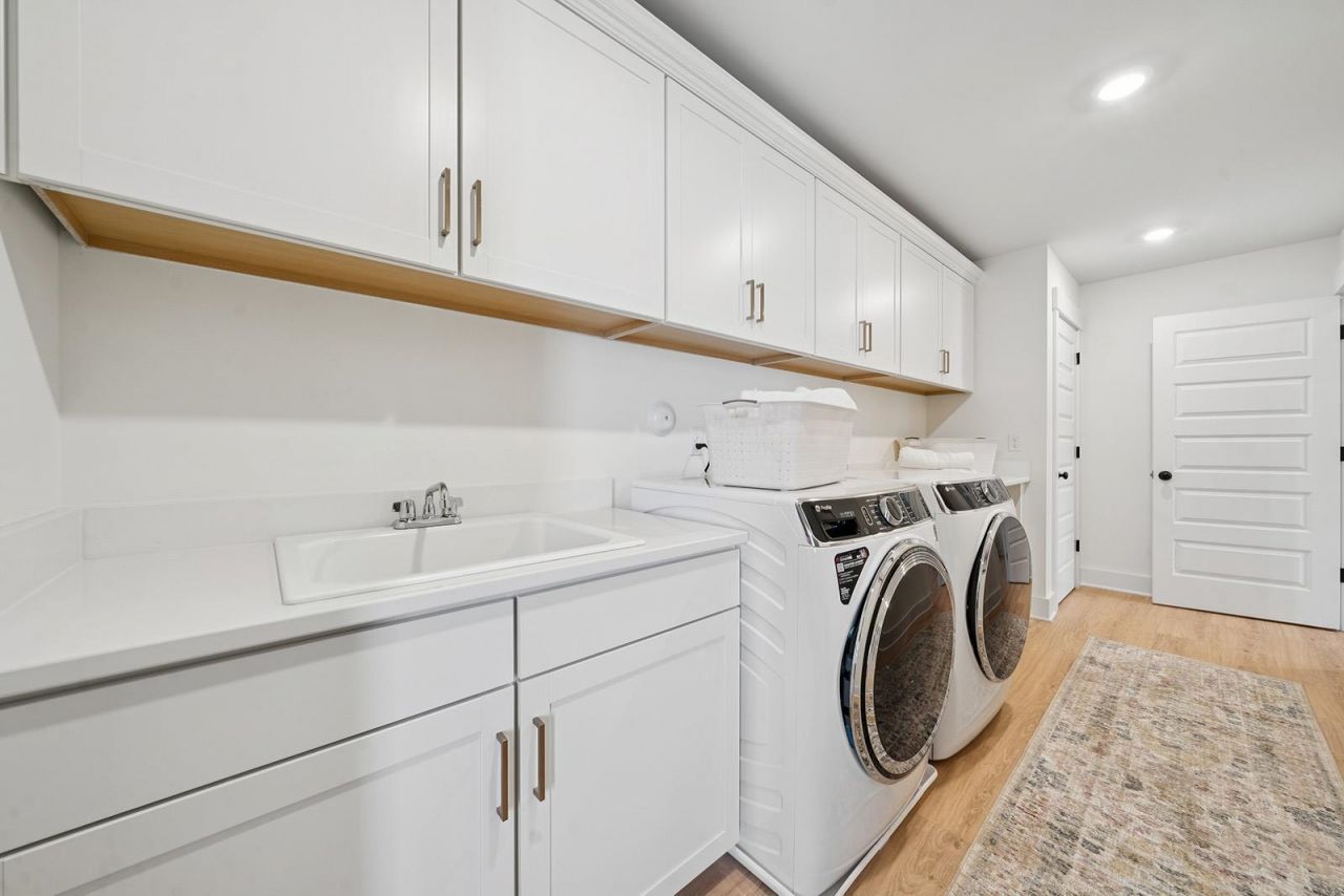 6316 Zoe Way Photo 16