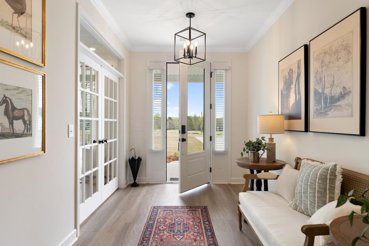 6316 Zoe Way Photo 2