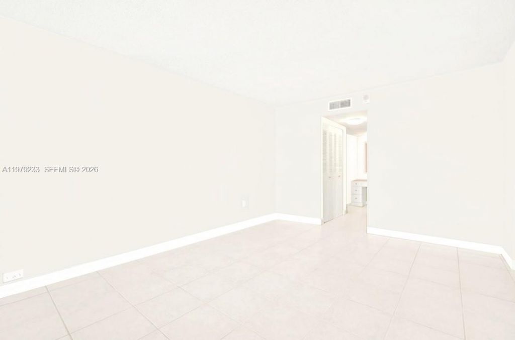 13155 Ixora Ct, Unit 310, North Miami, FL 33181 Photo