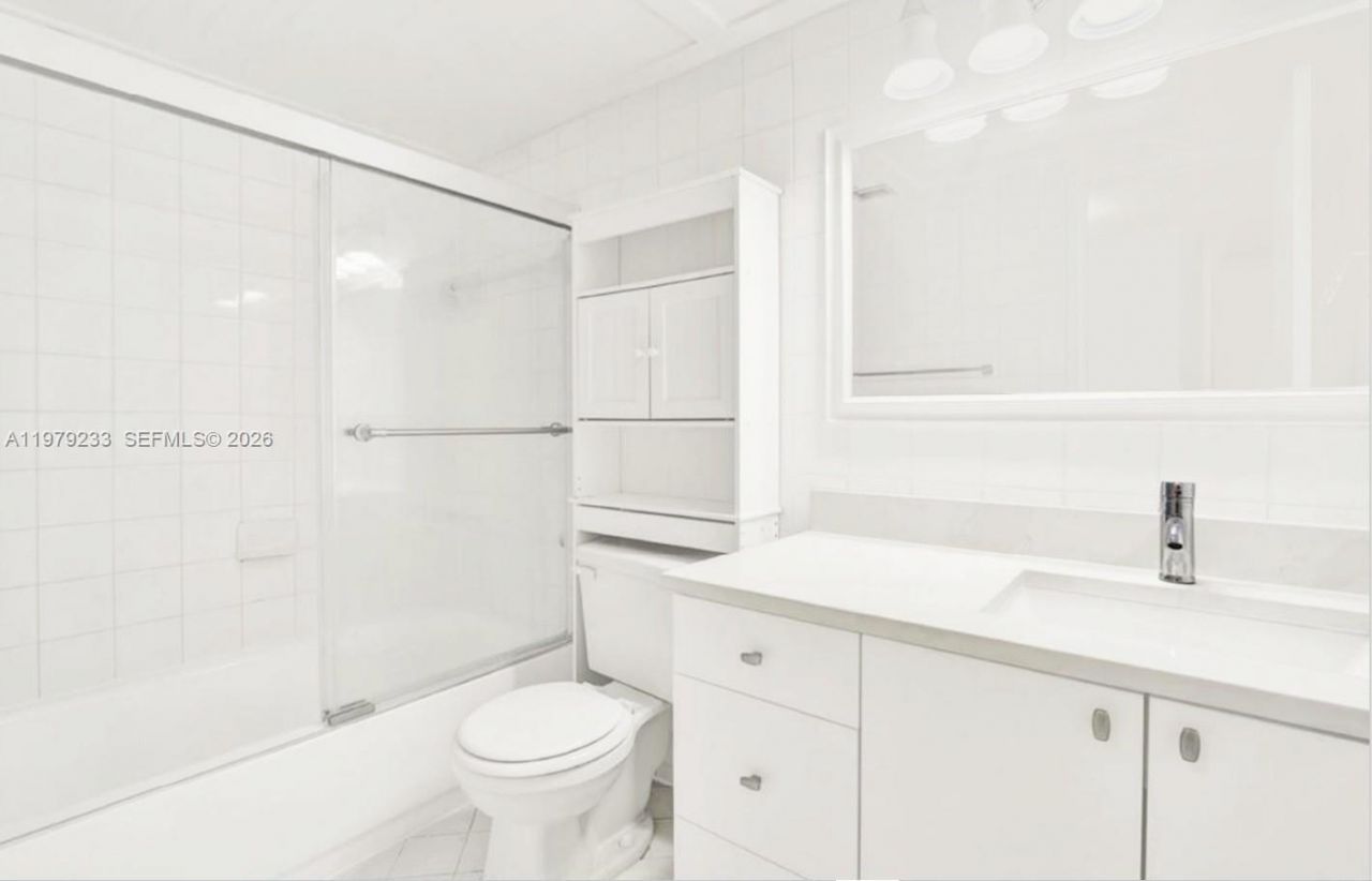 13155 Ixora Ct, Unit 310, North Miami, FL 33181 Photo