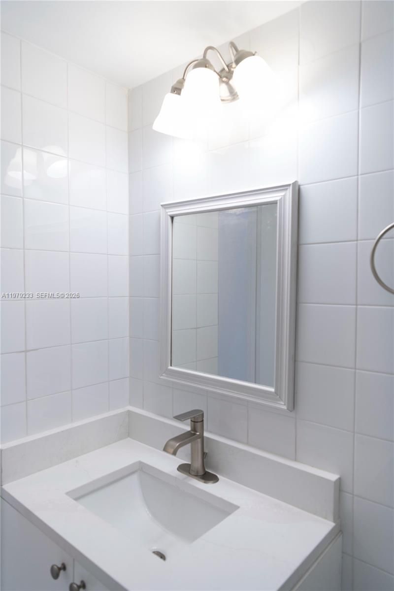 13155 Ixora Ct , Unit 310, North Miami, FL 33181 Photo