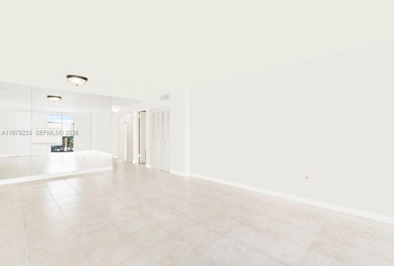 13155 Ixora Ct, Unit 310, North Miami, FL 33181 Photo