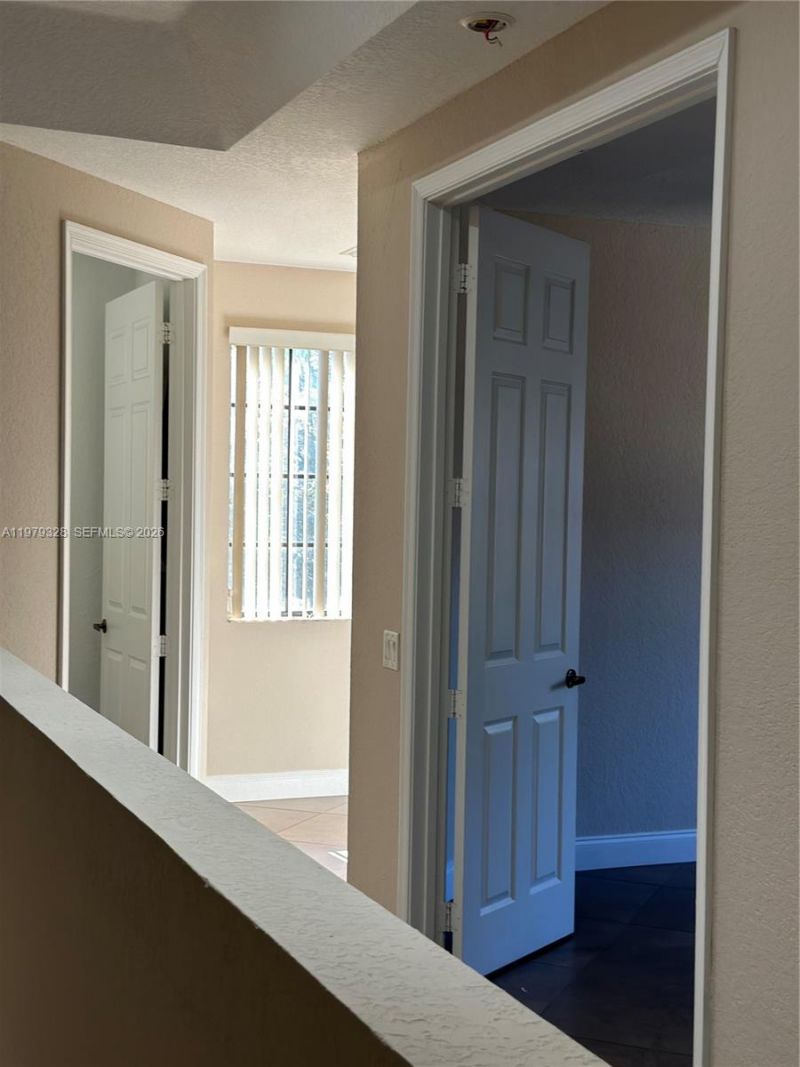 2810 Center Court Dr , Unit 3-29, Weston, FL 33332 Photo