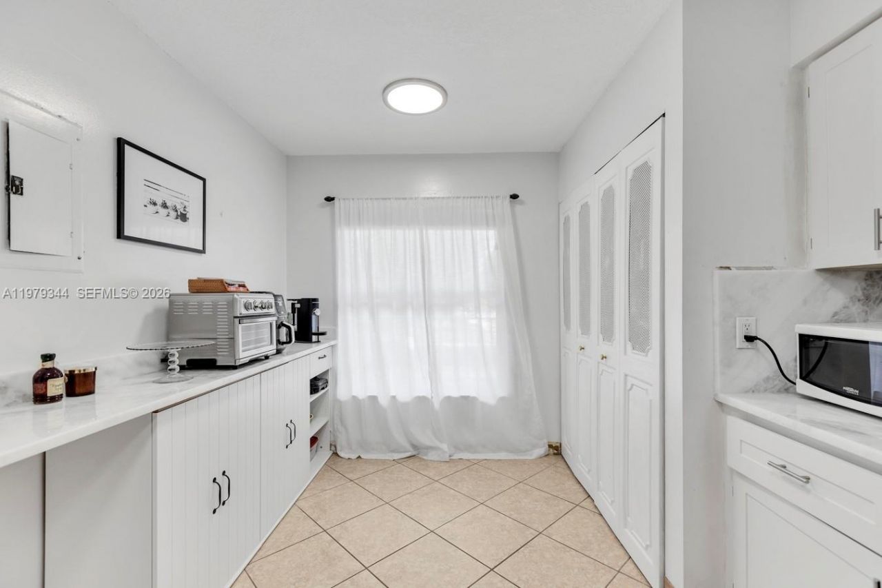 4550 NW 18th Ave , Unit 206, Deerfield Beach, FL 33064 Photo