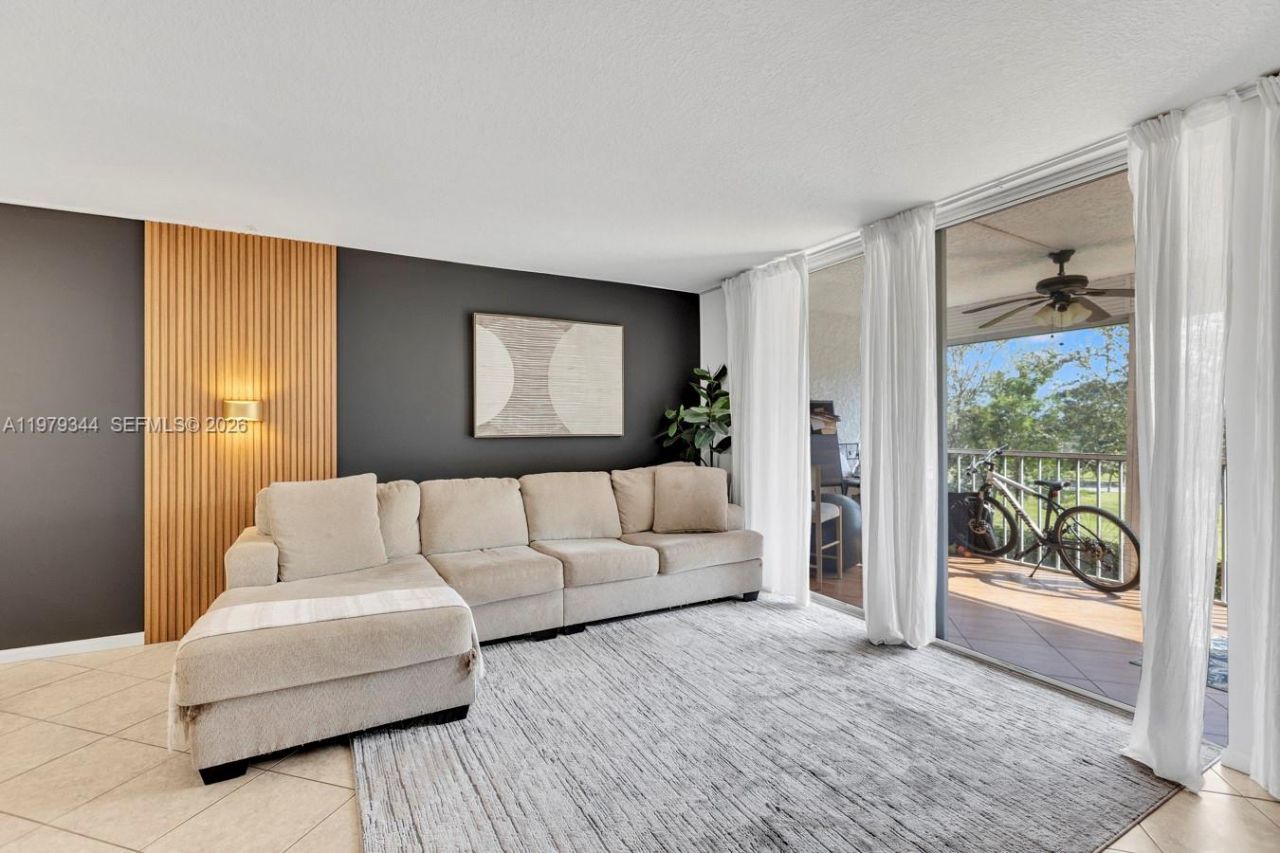 4550 NW 18th Ave , Unit 206, Deerfield Beach, FL 33064 Photo