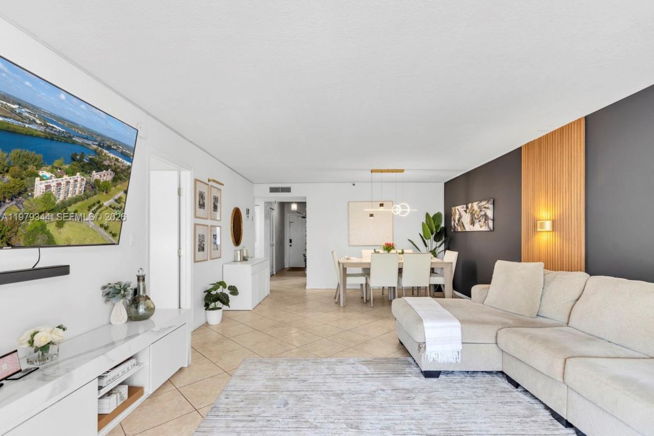 4550 NW 18th Ave , Unit 206, Deerfield Beach, FL 33064 Photo