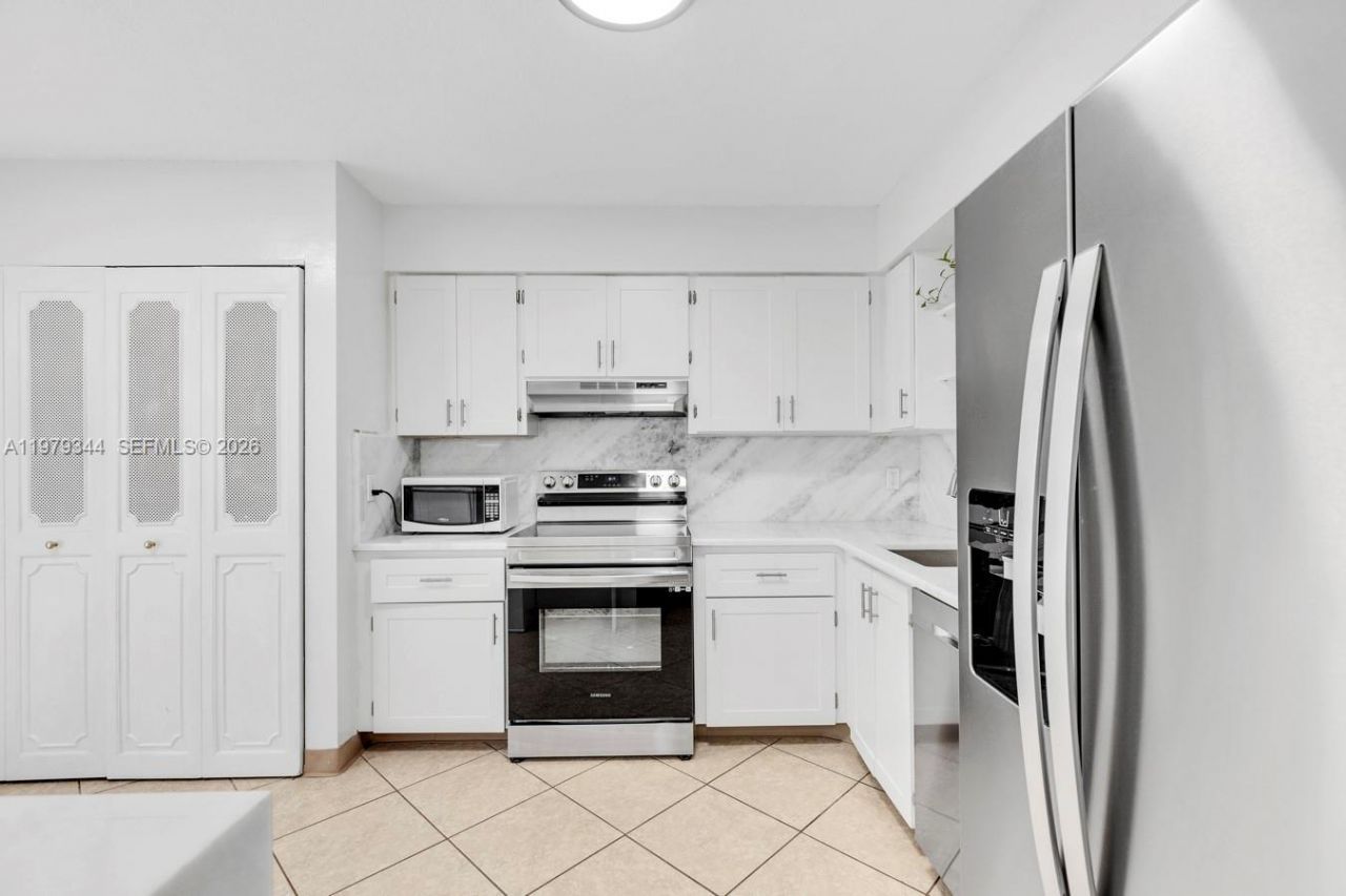 4550 NW 18th Ave , Unit 206, Deerfield Beach, FL 33064 Photo