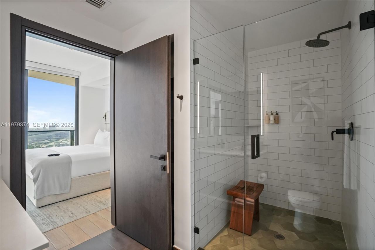 398 NE 5th St , Unit 4410, Miami, FL 33132 Photo