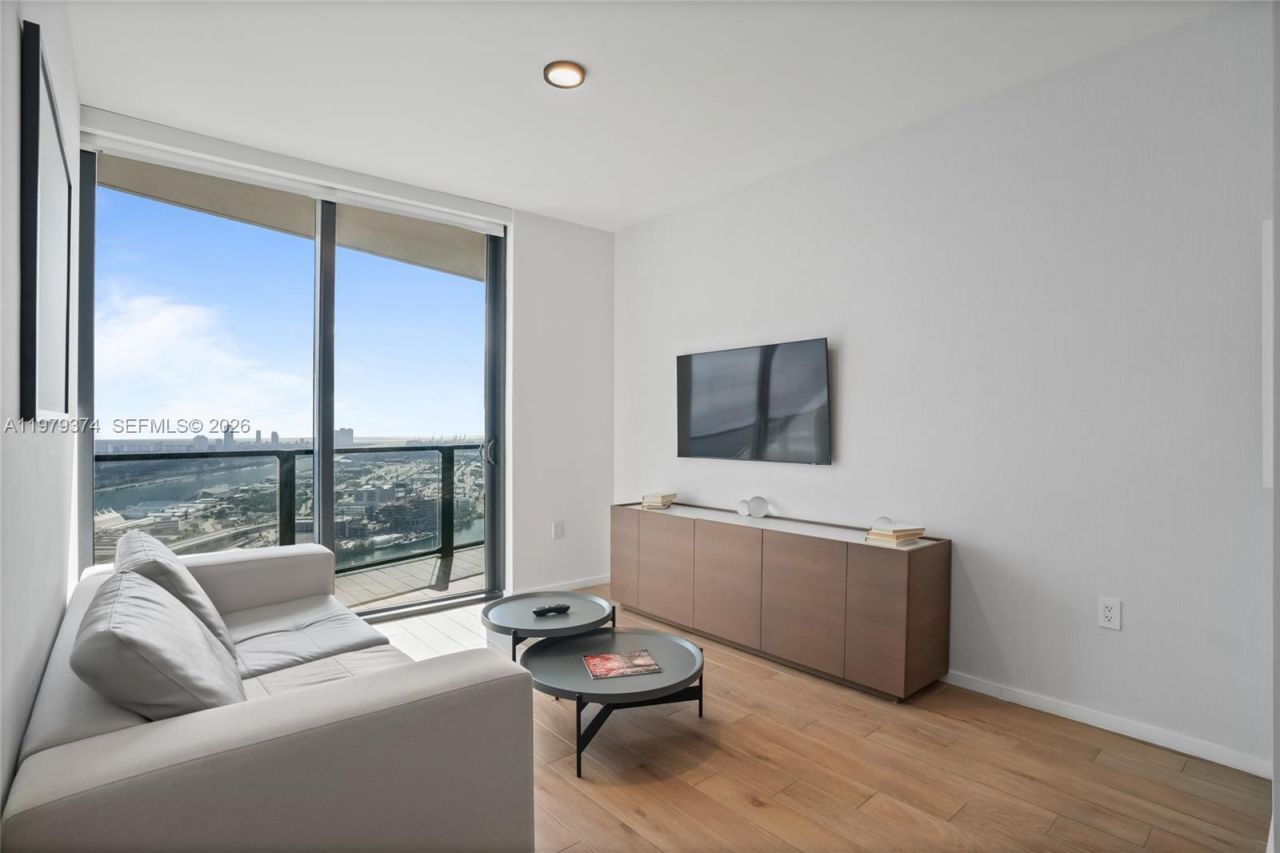 398 NE 5th St , Unit 4410, Miami, FL 33132 Photo