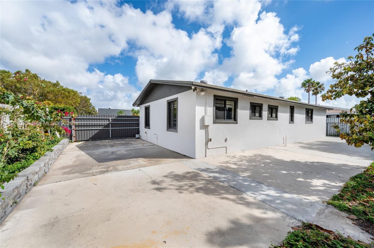 11442 SW 225th St, Miami, FL 33170 Photo